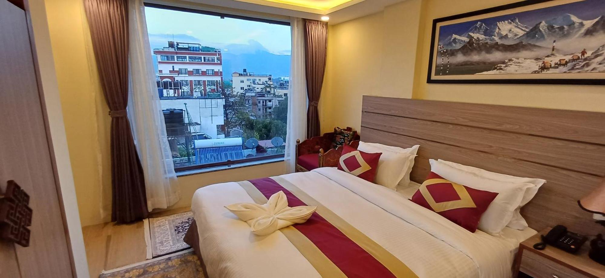 Hotel Yakroo Manang Kathmandu Exteriör bild