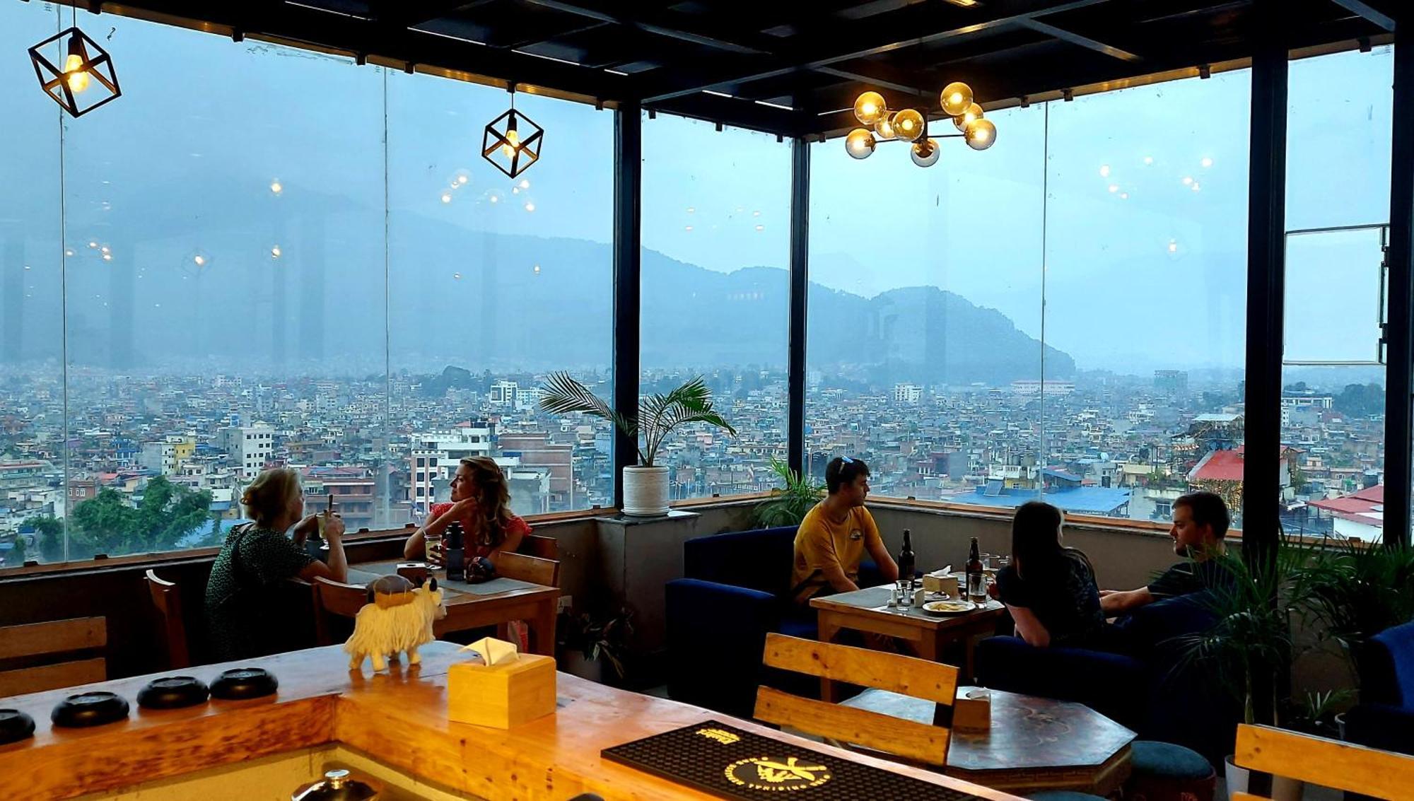 Hotel Yakroo Manang Kathmandu Exteriör bild