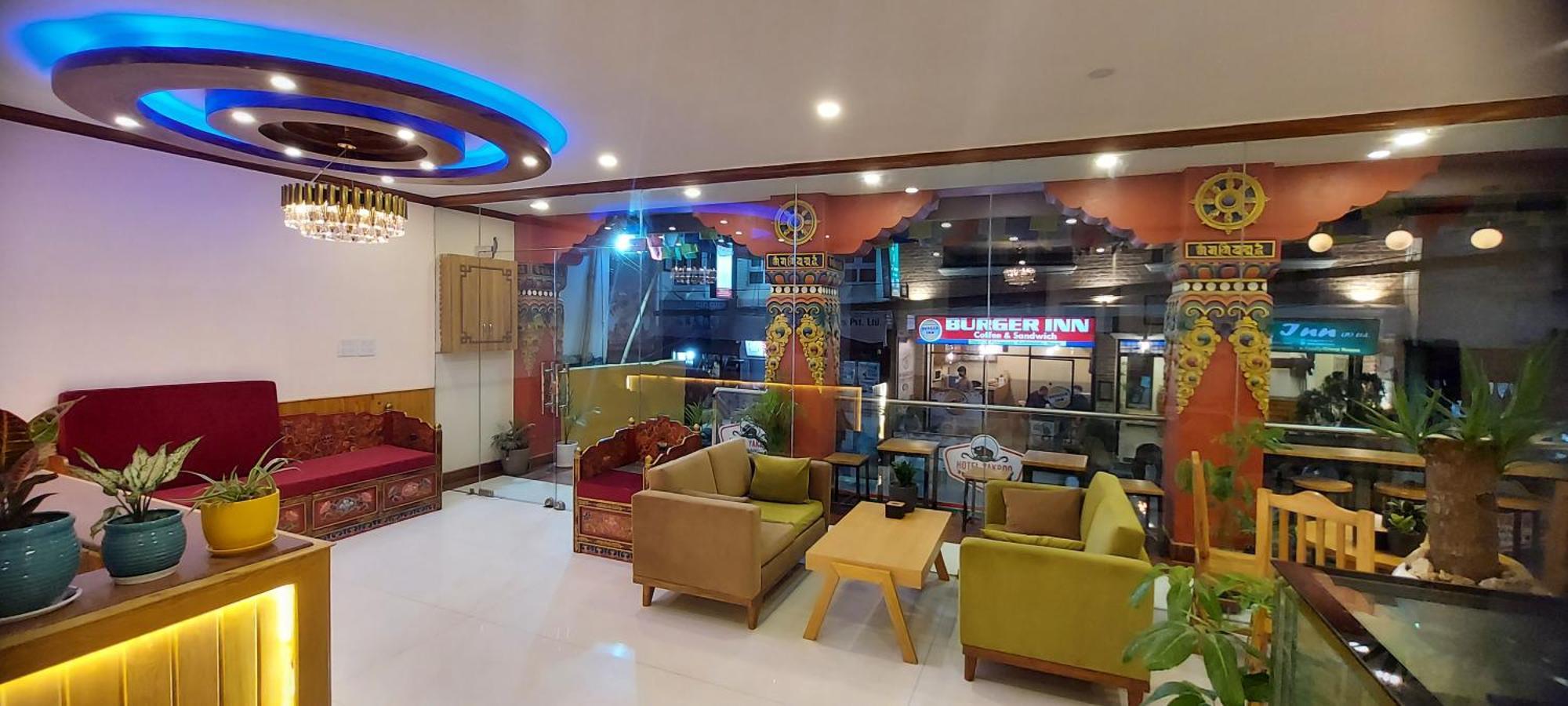 Hotel Yakroo Manang Kathmandu Exteriör bild