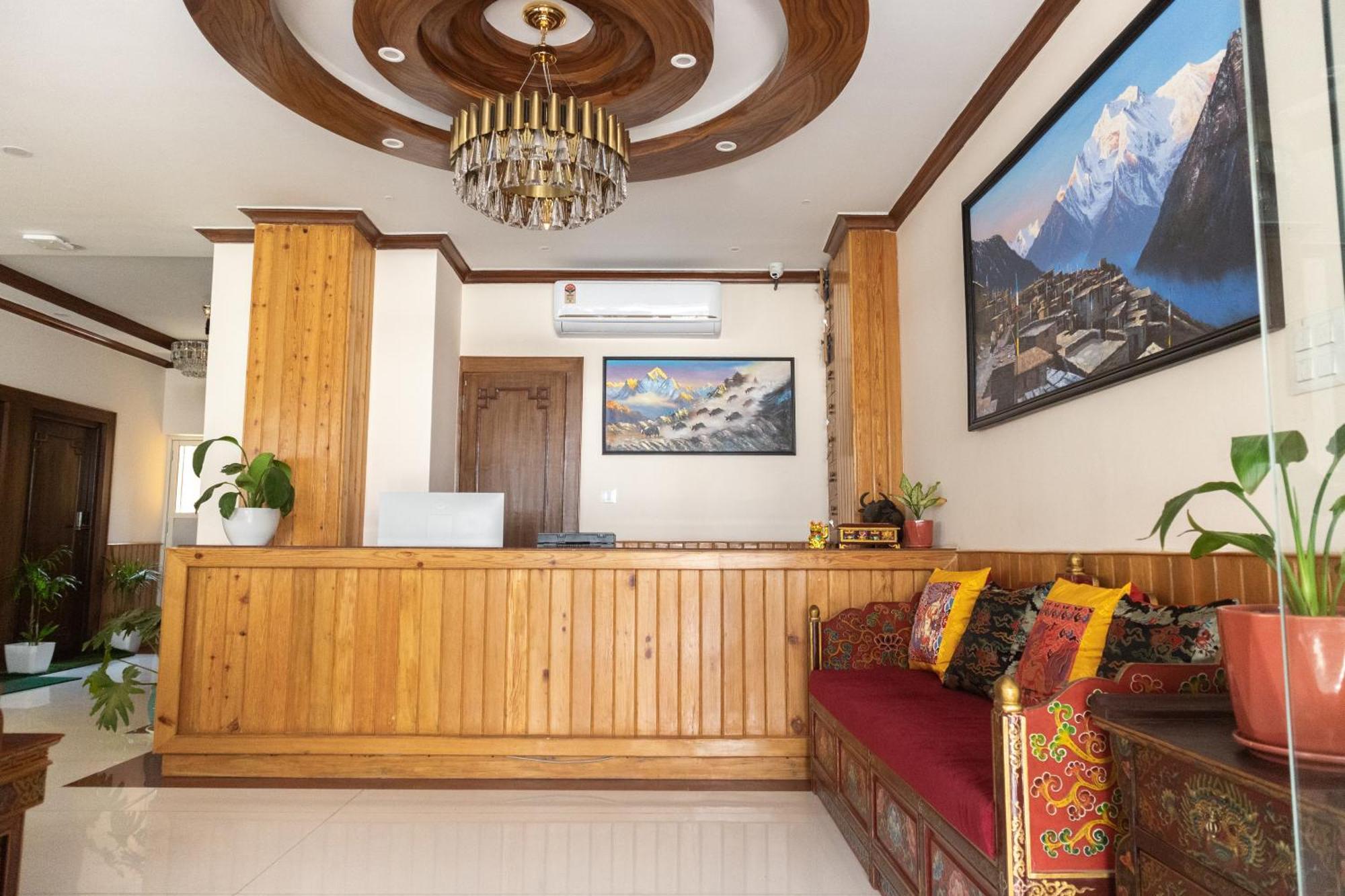 Hotel Yakroo Manang Kathmandu Exteriör bild
