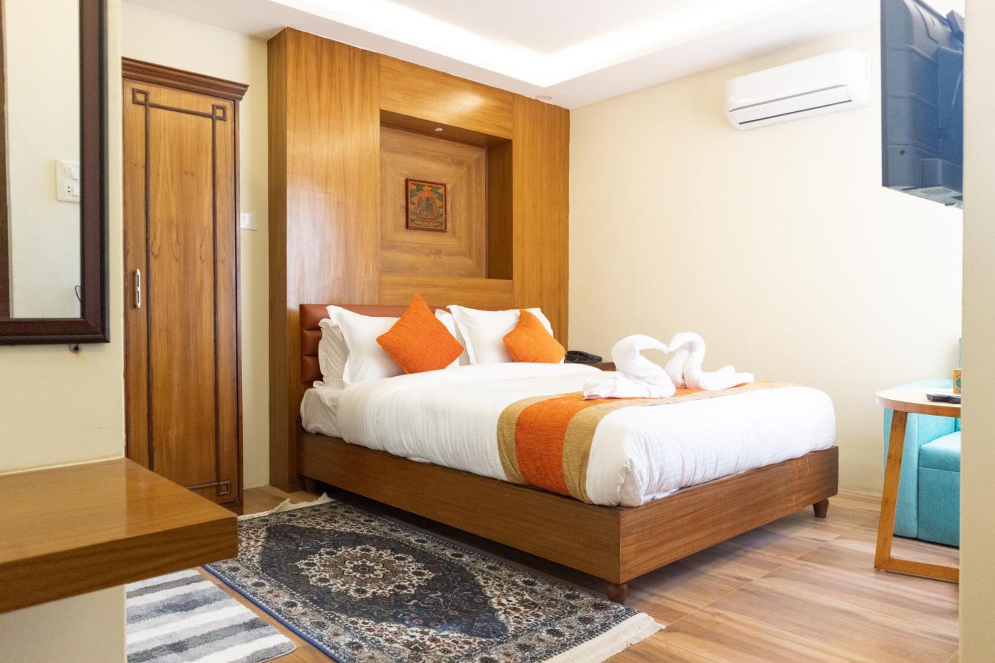 Hotel Yakroo Manang Kathmandu Exteriör bild